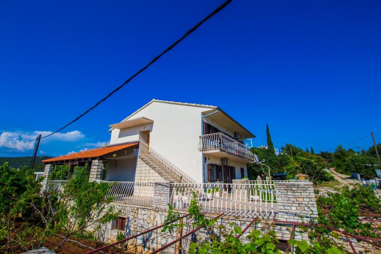 Apartmani Blagaic Маслиница Экстерьер фото